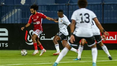موديست وبلحاج.. التعادل الإيجابي يحسم الشوط الأول من مباراة الأهلي والجونة