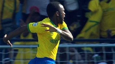 الدوري الإفريقي.. صن داونز يتقدم أمام الوداد بالشوط الأول بهدف شالوليلي