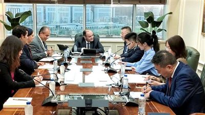 وزير التجارة يبحث مع وفد بنك الاستيراد والتصدير الصيني تعزيز سبل التعاون الاقتصادي