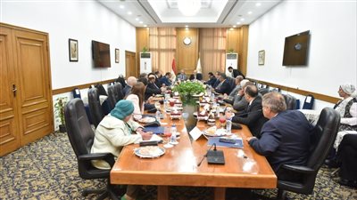 وزير العمل: توجيهات الرئيس السيسي التعاون مع شركاء التنمية وتعزيز علاقات العمل بين 