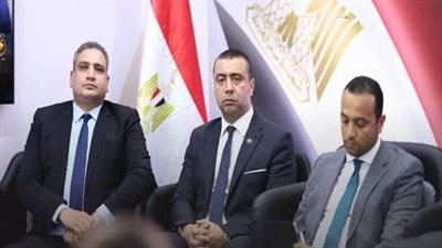 الحملة الرسمية لـ السيسي تستقبل وفدًا من النقابة العامة للعاملين بالمالية والضرائب