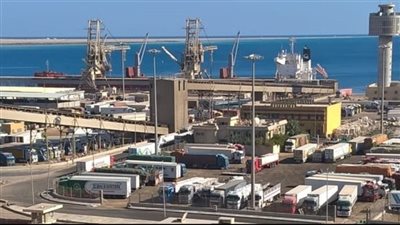 تصدير 27 الف طن فوسفات عبر ميناء سفاجا الى الهند