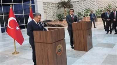 وزير الصحة ونظيره التركى يزوران مصابى غزة بمستشفى معهد ناصر