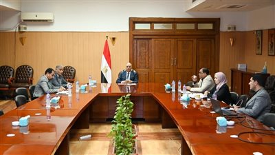 الدكتور سويلم يتابع موقف المشروعات المائية 