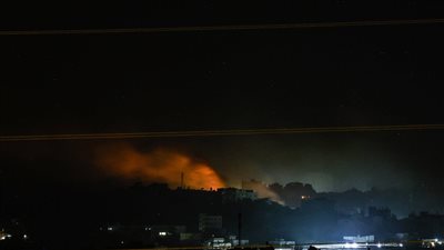 بشكل كامل.. انقطاع خدمات الاتصال والإنترنت في قطاع غزة