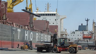 تصدير 6000 طن حديد من السويس الى السعودية