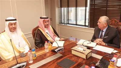 وزير الزراعة يبحث مع المستثمرين السعوديين سبل تعزيز الاستثمار الزراعي السعودى في مصر 