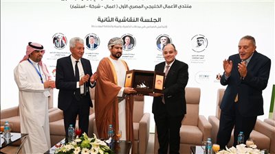 وزير التجارة والصناعة يلتقي نظيره العماني لبحث سبل تعزيز علاقات التعاون الاقتصادي المشترك بين القاهرة ومسقط