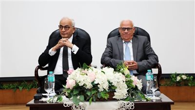 وزير التربية والتعليم ومحافظ بورسعيد يعقدان اجتماعا مع القيادات التعليمية بالمحافظة