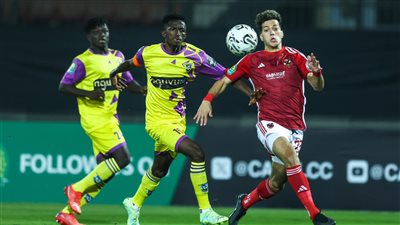 فرص ضائعة بالجملة.. التعادل السلبي يحسم الشوط الأول بين الأهلي وميدياما