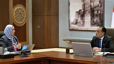 رئيس الوزراء يتابع مع وزيرة التضامن الاجتماعي عددا من ملفات العمل