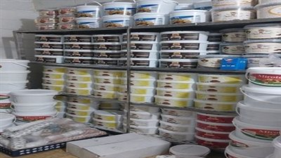 بدون ترخيص..  ضبط مالك مصنع لتصنيع الحلوى بالقاهرة