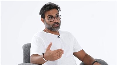 صلاح البيت في الانفصال.. أحمد فهمي: مضيت على عقد طلاق أبويا وأمي وأنا 19 سنة