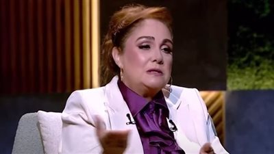 توقع هو مين؟.. شيرين: ضربت فنان على المسرح لهذه الأسباب