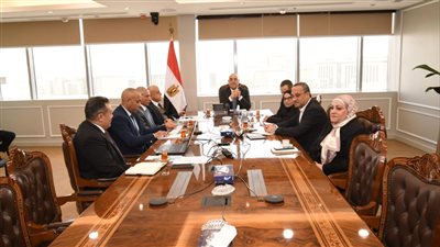 وزير الإسكان يتابع معدلات تنمية أراضى الساحل الشمالي الغربي