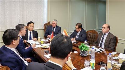 رئيس اقتصادية قناة السويس يستقبل نائب محافظ مقاطعة شاندونج الصينية لبحث التعاون