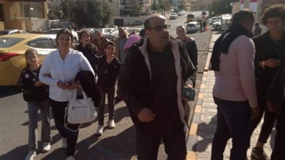 توافد أبناء الجالية المصرية على سفارتنا بالأردن للتصويت فى انتخابات الرئاسة