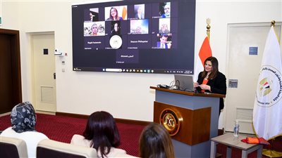 وزيرة الهجرة تلتقي الجاليات المصرية بالخارج في عدة دول للاطمئنان عليهم في الأيام التصويتية الثلاثة للانتخابات الرئاسية