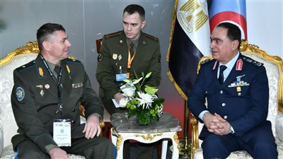 لقاءات ثنائية لقادة الأفرع الرئيسية وكبار قادة القوات المسلحة على هامش فعاليات 