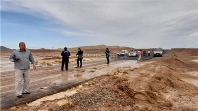بسبب السيول.. غلق طريقي مرسى علم إدفو وبرنيس