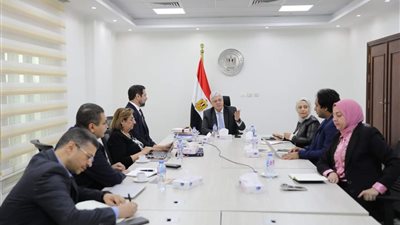 وزير التعليم العالي يناقش خطة العمل المستقبلية لبنك المعرفة المصري