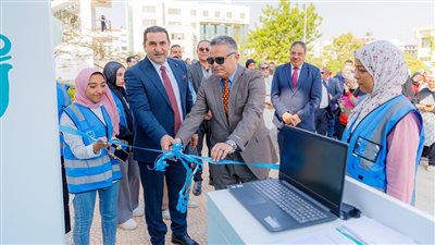  رئيس جامعة السويس يفتتح مقر 