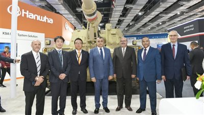 نشاط لافت لوزير الإنتاج الحربي في اليوم الثالث من المعرض الدولي للصناعات الدفاعية 