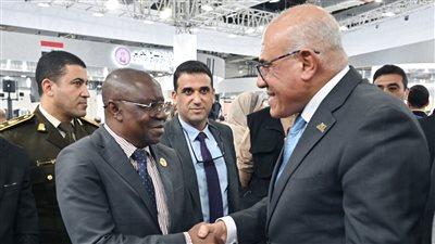 اشادة وزير دفاع جمهورية أفريقيا الوسطى بمنتجات جناح  الهيئة العربية للتصنيع بمعرض إيدكس ٢٠٢٣ 