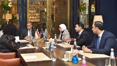 رئيس هيئة الدواء المصرية يلتقي عدداً من مسئولي الهيئات المناظرة بالدول الأفريقية