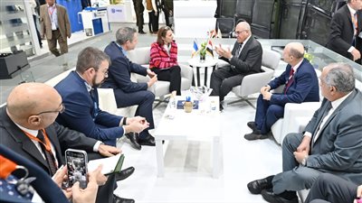 خلال مباحثاته مع وفد شركة داسو.. رئيس الهيئة العربية للتصنيع يؤكد أهمية تعزيز التعاون