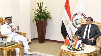 وزير الدولة للإنتاج الحربي يستقبل مدير إدارة التصنيع والتطوير الحربي بالبحرين