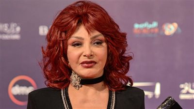 هنتخب السيسي لأنه الأجدر.. نبيلة عبيد: في عهده بنام مرتاحة