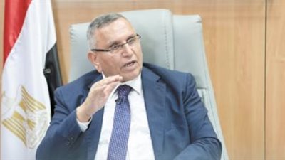 وصول المرشح عبد السند يمامة لمدرسة بدر بالدقى للإدلاء بصوته بانتخابات الرئاسة