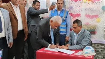 محافظ السويس يدلي بصوته في الإنتخابات الرئاسية