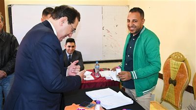 وزير البترول يدلي بصوته في الانتخابات الرئاسية 