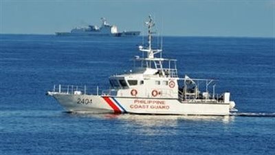 مانيلا تتهم بكين بإطلاق مدافع مياه على سفينتين لإعادة الإمداد في بحر الصين