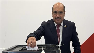 رئيس برلمانية الشعب الجمهوري بالشيوخ يدلي بصوته الانتخابي ويؤكد المشاركة الإيجابية رسالة للعالم بأن لمصر شعب واعٍ لا يتخلى عن حقوقه ويؤدي واجباته
