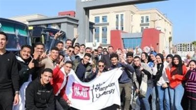 حشد كبير من طلاب جامعة المنصورة الجديدة للتصويت بلجنة المغتربين