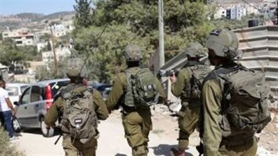 الاحتلال يجمع الطواقم الطبية فى ساحة مستشفى كمال عدوان ومخاوف من تصفيتهم