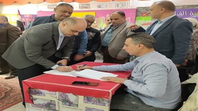 قيادات وعمال البحر الأحمر يتوافدون على اللجان للإدلاء بأصواتهم الانتخابية