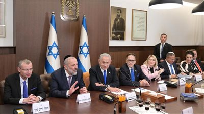 مصدر أمني إسرائيلي.. حكومة نتنياهو تستغيث بمصر للتفاوض