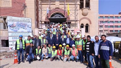 وزير الاتصالات يتفقد أعمال إنشاء مركز إبداع مصر الرقمية 