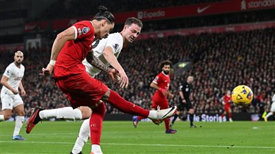 يُفرط في الصدارة.. ليفربول يسقط في فخ التعادل مع مانشستر يونايتد