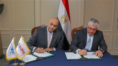 اقتصادية قناة السويس توقع بروتوكول تعاون مع جهاز تنمية المشروعات لتعزيز قطاع المشروعات الصغيرة والمتوسطة