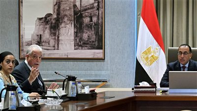 رئيس الوزراء يتابع الموقف التنفيذي لعدد من المشروعات في محافظة 