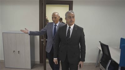 وزير العمل يفتتح المقر الجديد لصندوقي