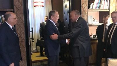 على هامش مشاركته في المنتدى العربي الروسي.. وزير الخارجية يلتقي مع نظيره الروسي