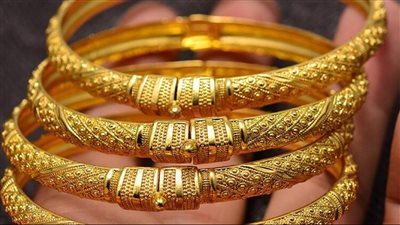 إلا في حالة واحدة.. أمين الفتوى: لا يجوز للزوج أخذ ذهب زوجته