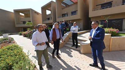 وزير الإسكان يستهل جولته بمدينة أسوان الجديدة بتفقد مشروعات الشريط النهرى السياحى