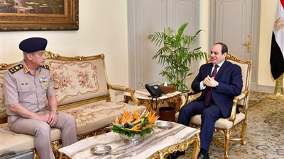 السيسي يجتمع مع وزير الدفاع والإنتاج الحربي